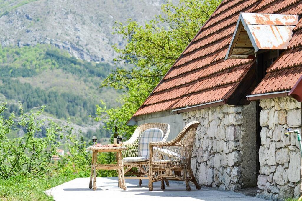 Grandma'S Hut Villa Nikšić Exterior foto